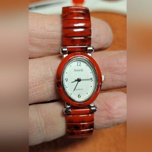 beeb Red Oval Face Quartz Watch Expandable Band